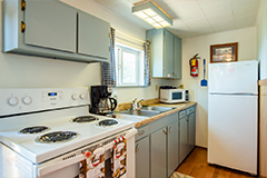 Oceanside Ocean Front Cabins - Kitchen