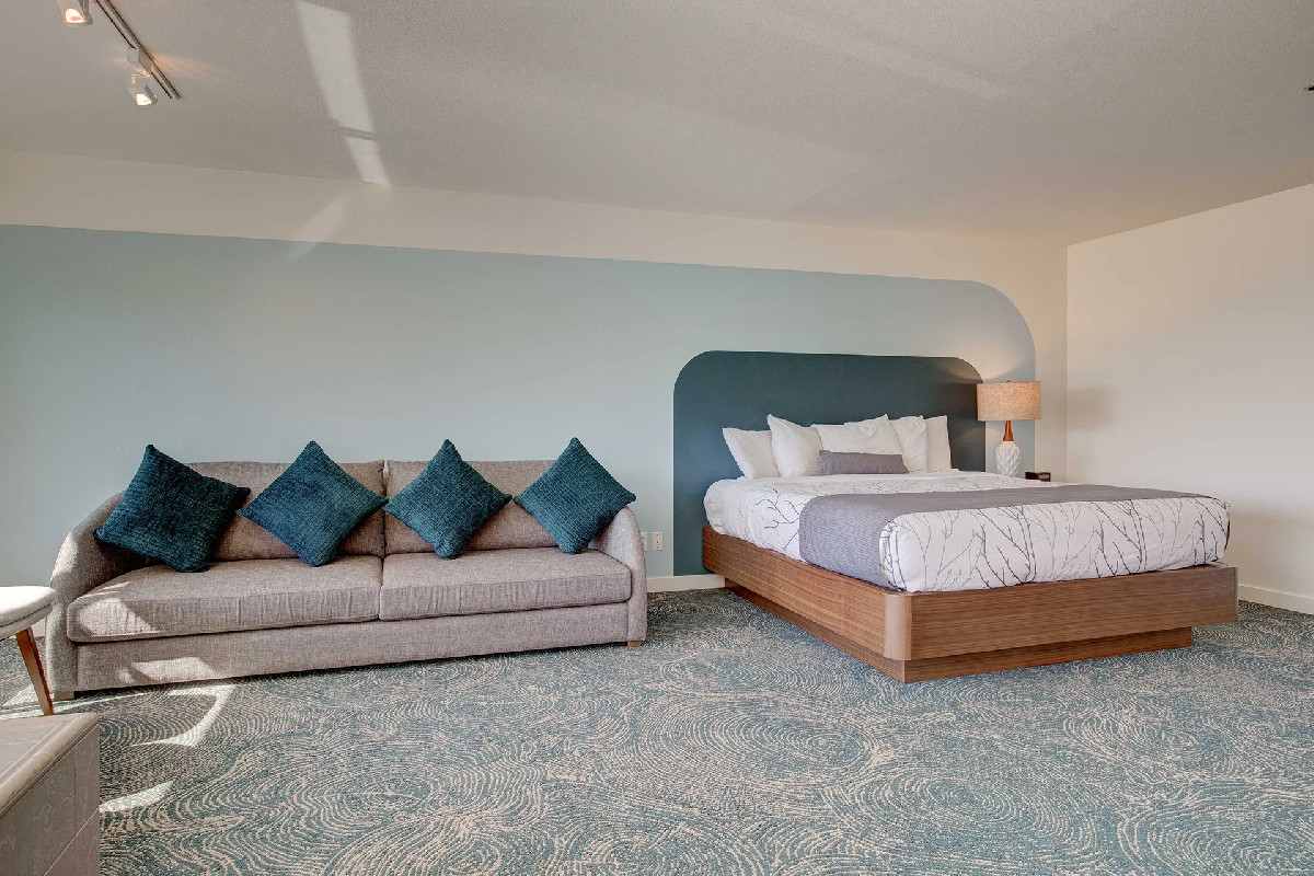Guestroom - Adobe Resort