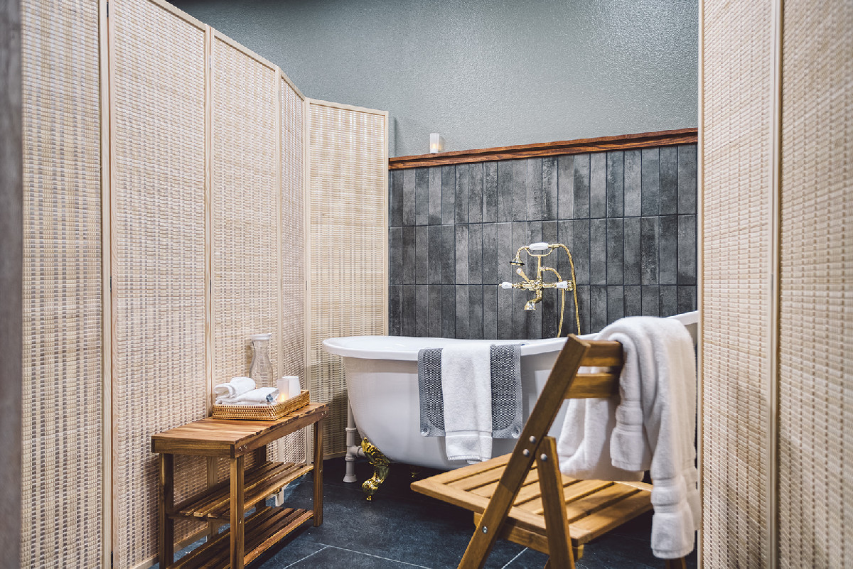 Bathroom - Bonneville Hot Springs Resort And Spa
