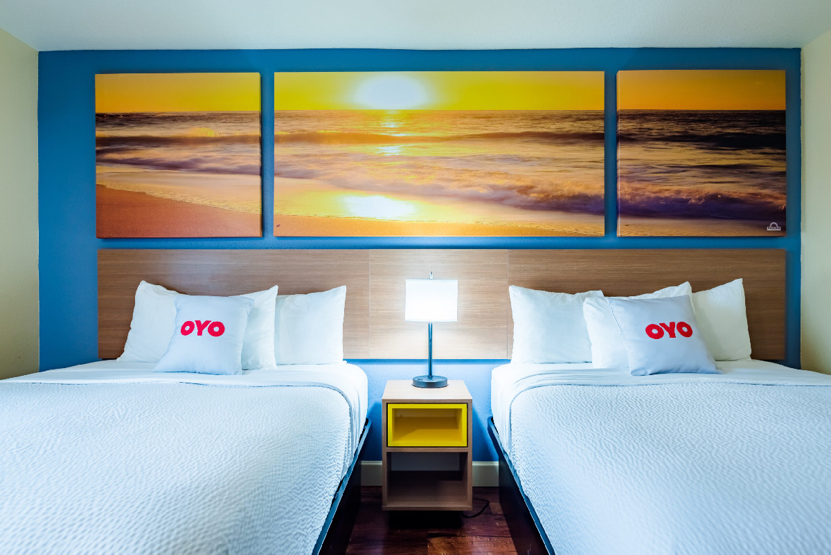 Guestroom - Coastal Inn