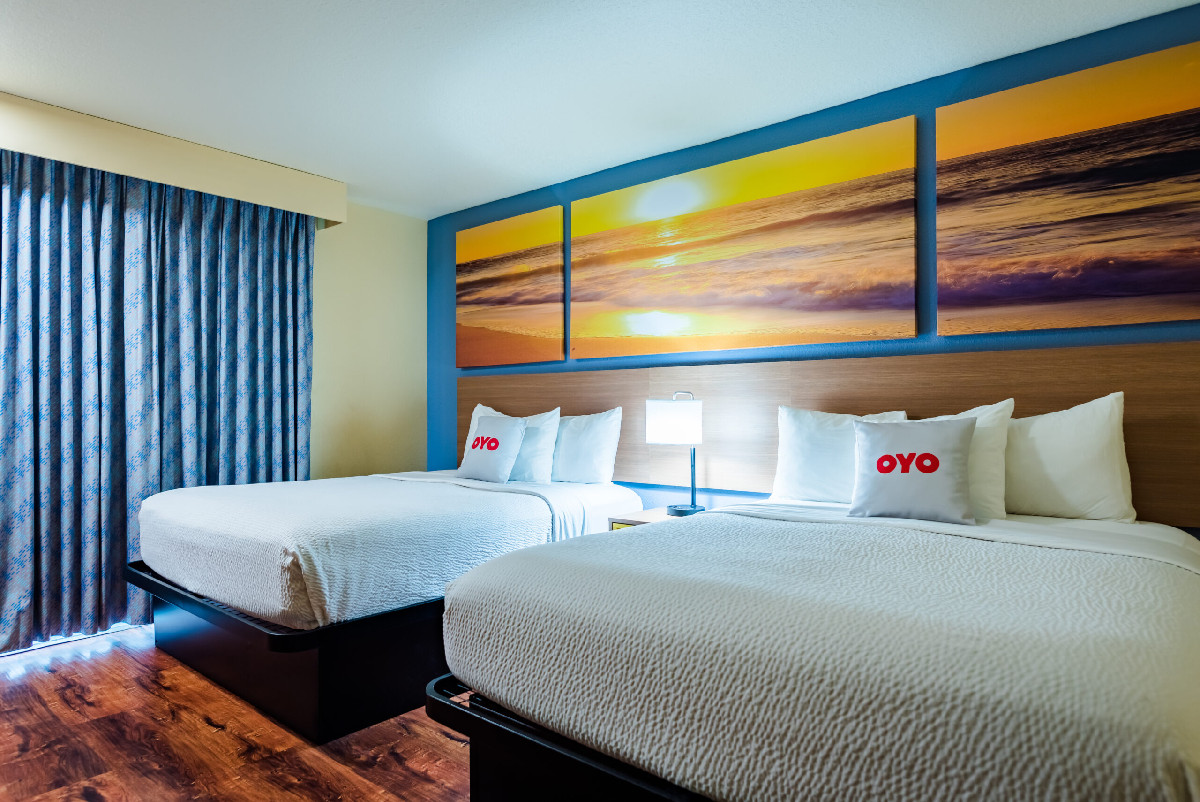 Guestroom - Coastal Inn
