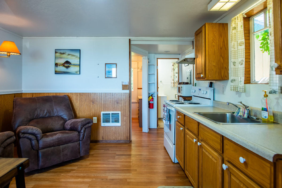 Kitchen - Ocean Front Cabins