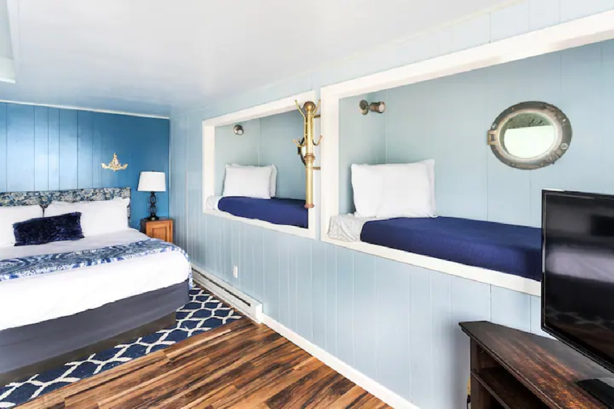 Guestroom - Moolack Shores Inn