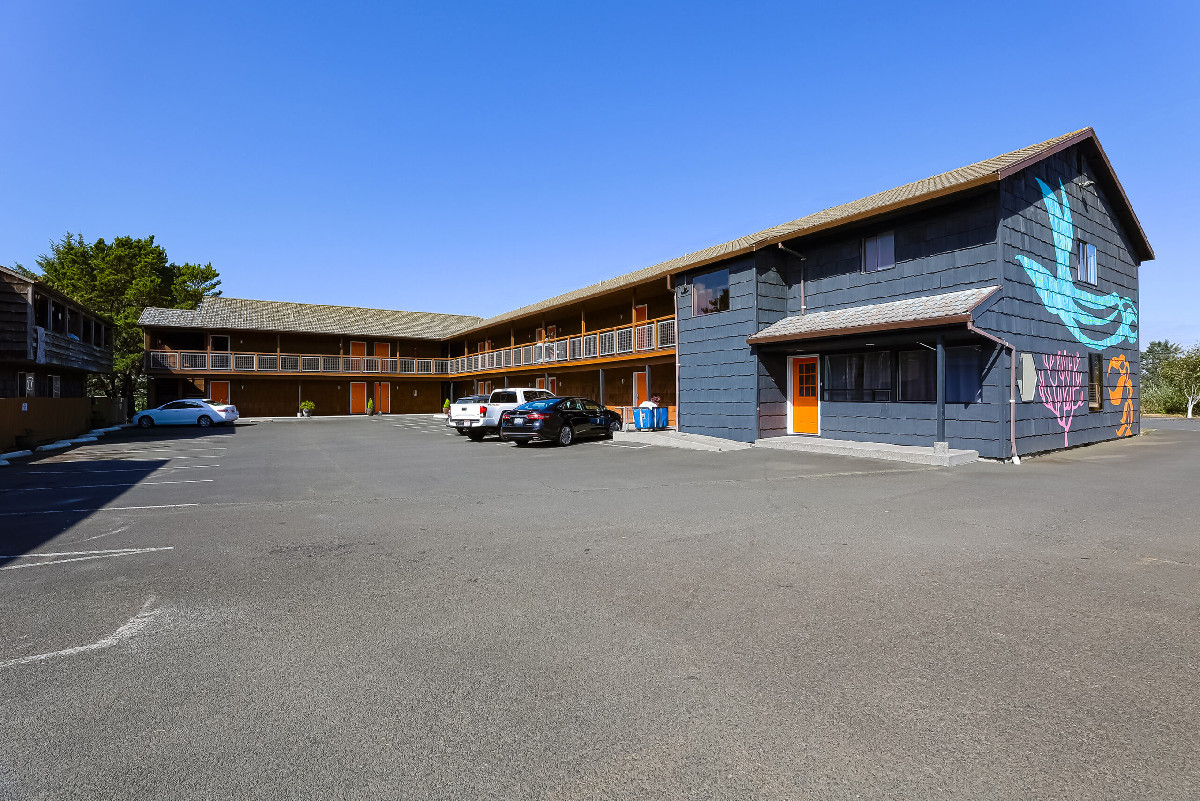 Exterior - Coast River Inn