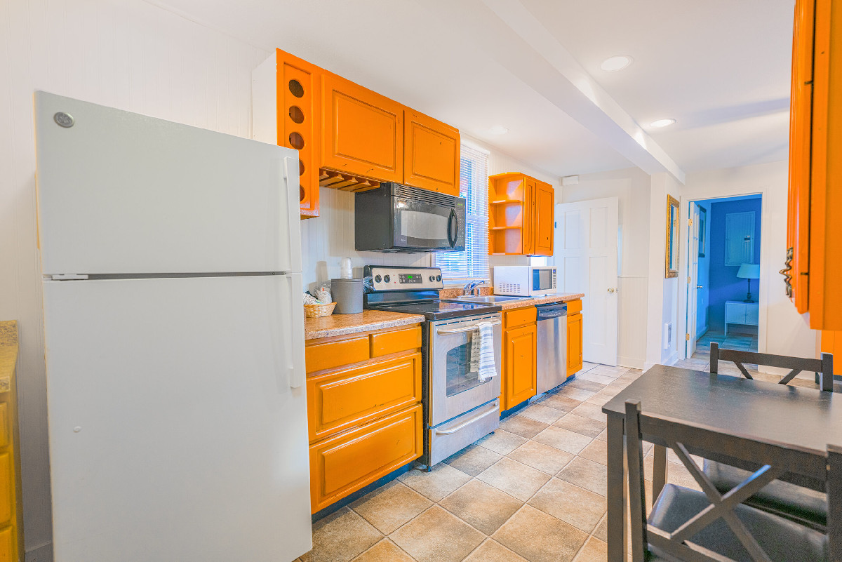 Kitchen - City Center Motel