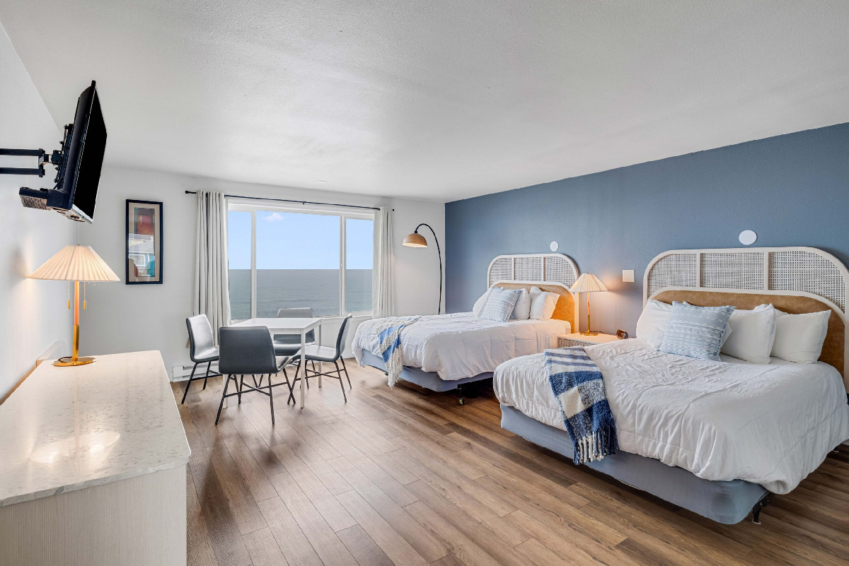 Guestroom - Seagull Beachfront Inn