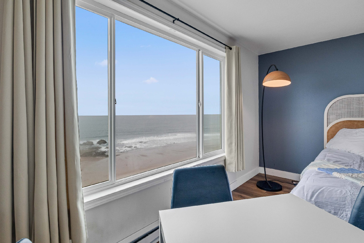 Guestroom - Seagull Beachfront Inn